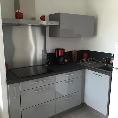 Апартаменты Les Pieds Dans L'eau *