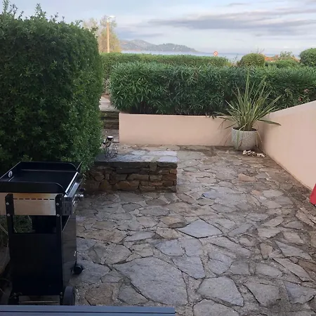 Les Pieds Dans L'eau Апартаменты Ле-Лаванду