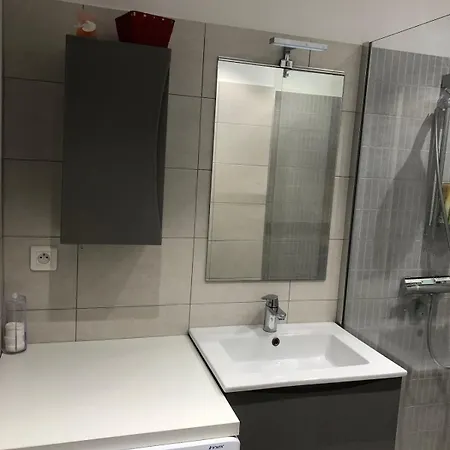 Апартаменти Les Pieds Dans L'eau *